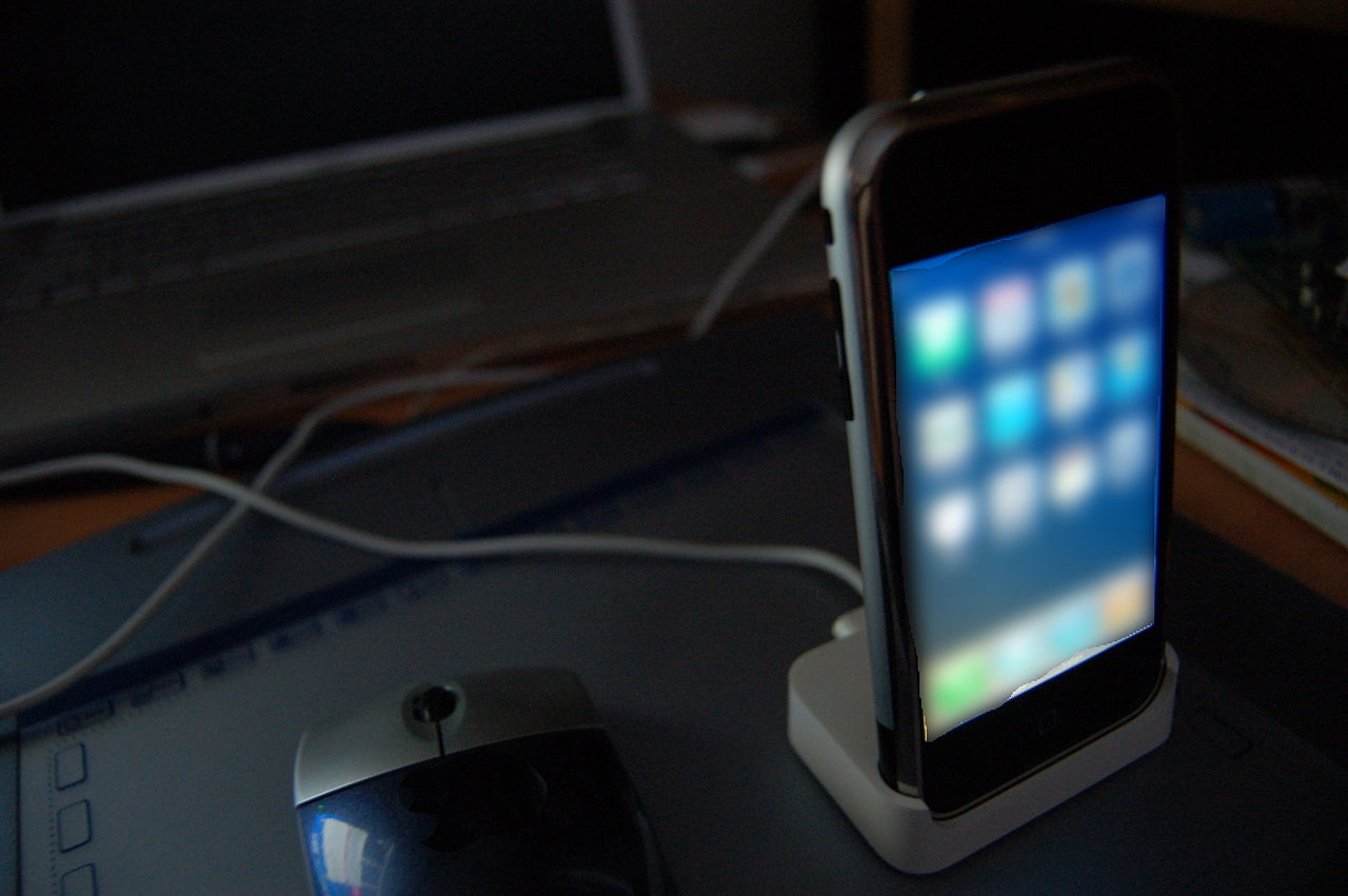 Aus dem iPhone ne Console machen?