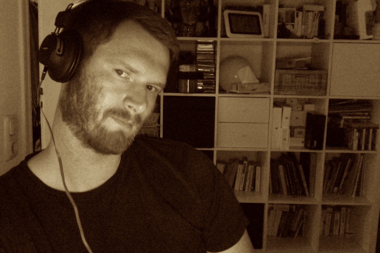 Herr KP of TF beim Tragen der Avantree Audition - Selbstbild 2015