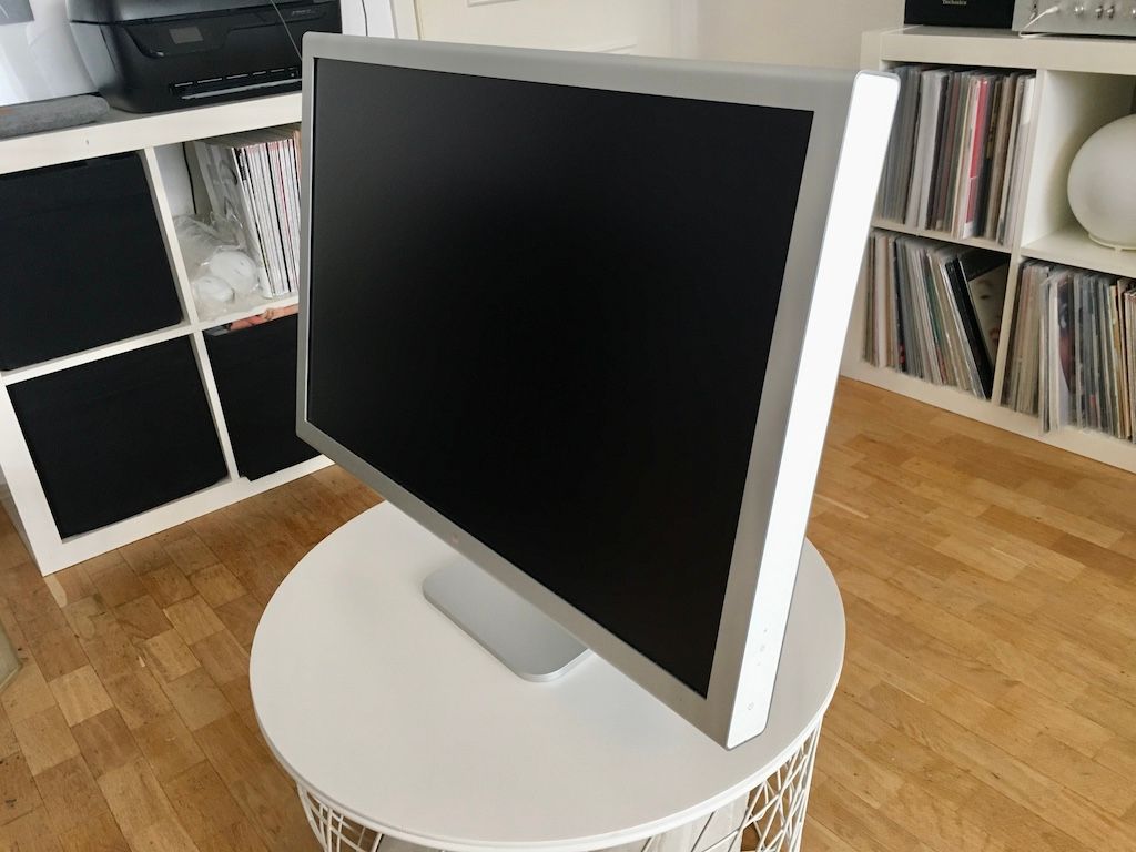 Apple Cinema HD Display 30"