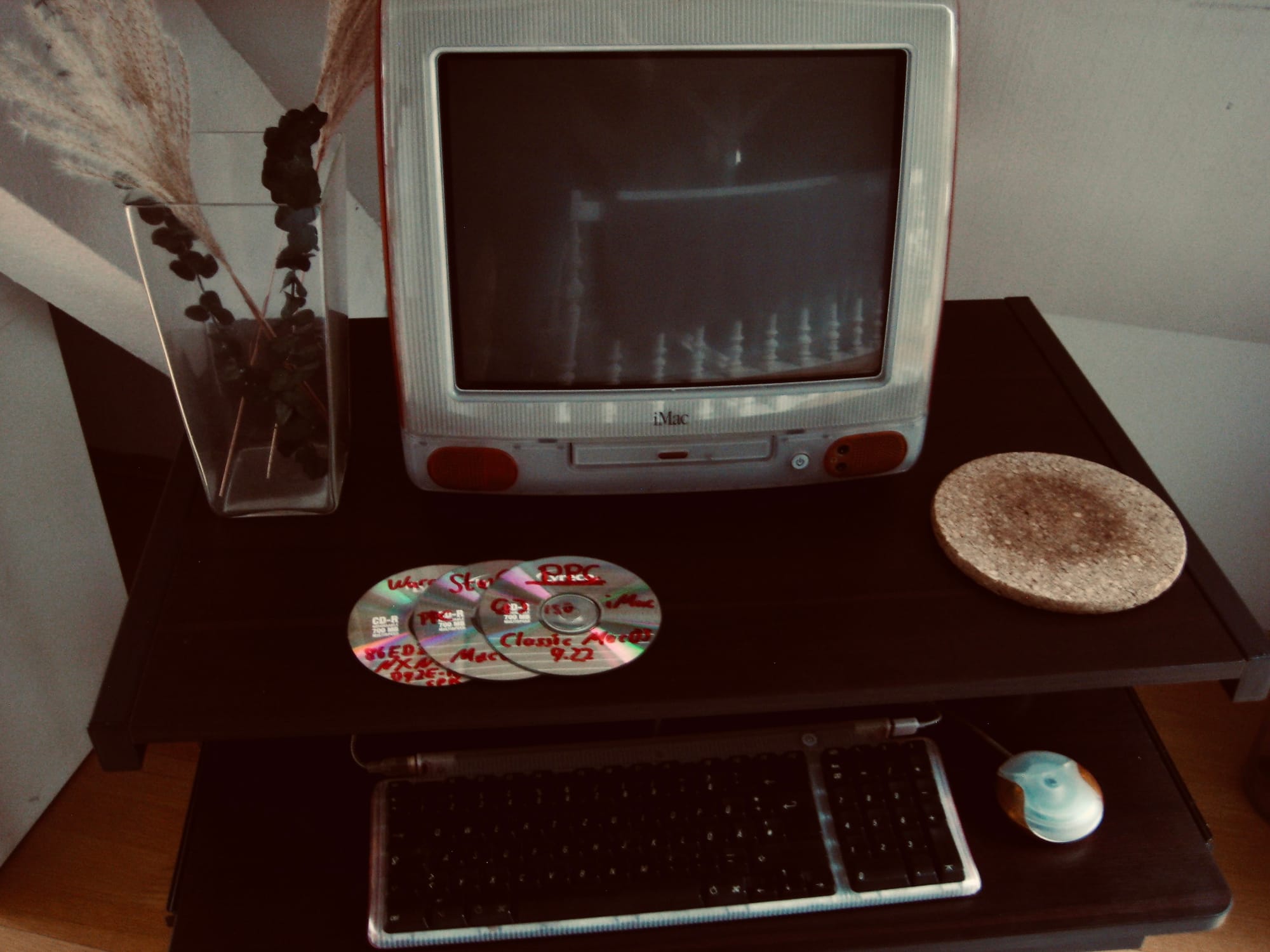 iMac G3 Fruit Colors Vintage Macintosh nebst CD-Rohlingen und der orinigal Maus und Tastatur.
