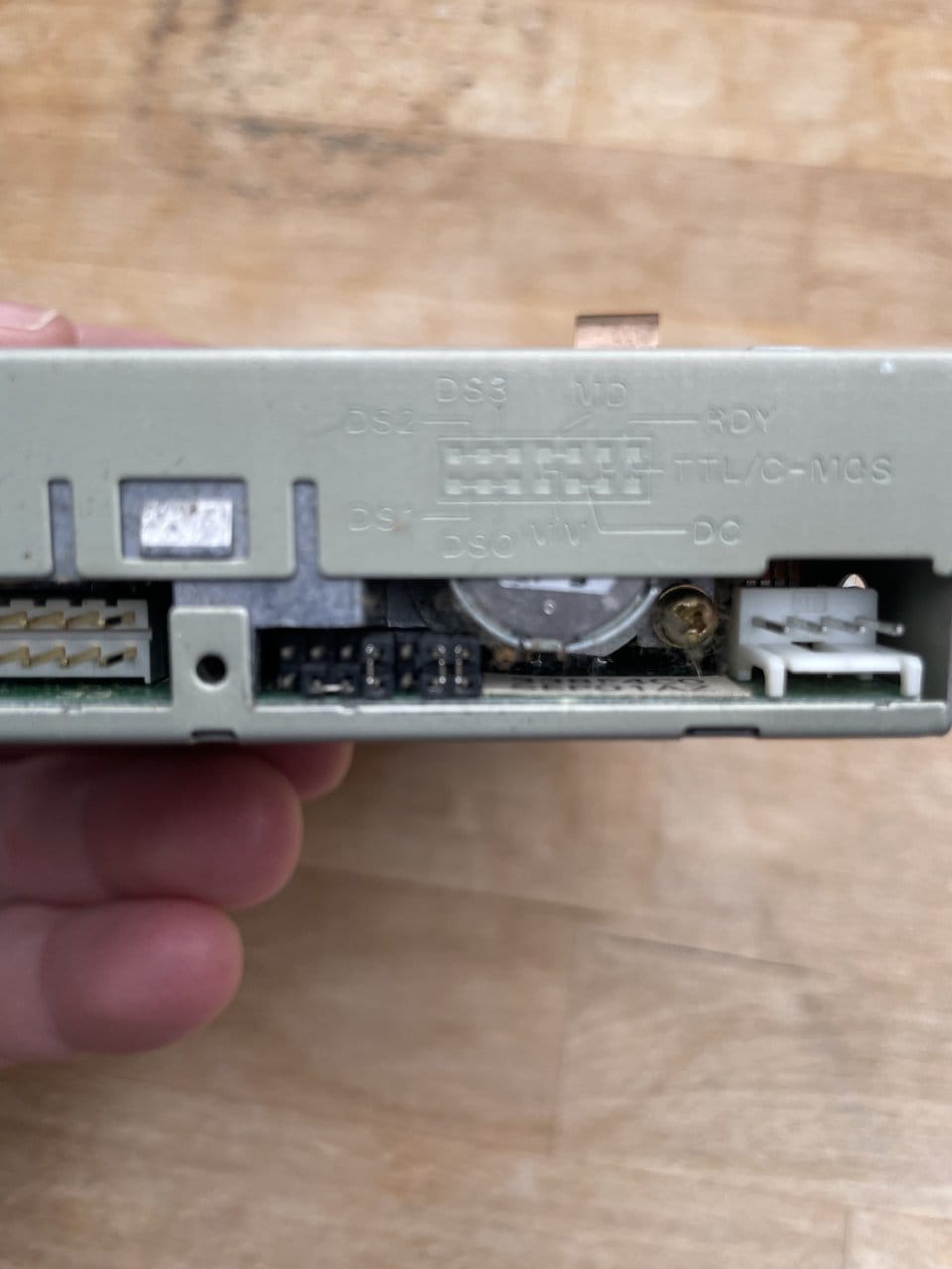 Amiga 1200 Diskettenlaufwerk Chinon FZ-357 seltsames Verhalten