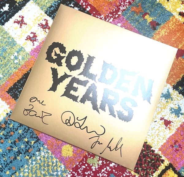 Das Album Golden Years von Tocotronic mit den original Unterschriften der Bandmitglieder; Vinyl